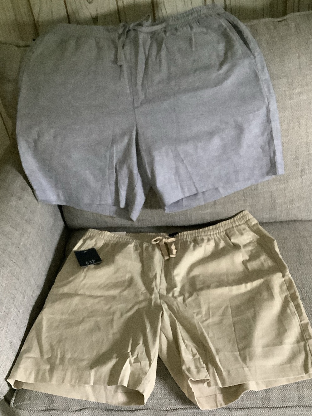 GAP Men's Athletic Drawstring Shorts - Light Gray & Beige